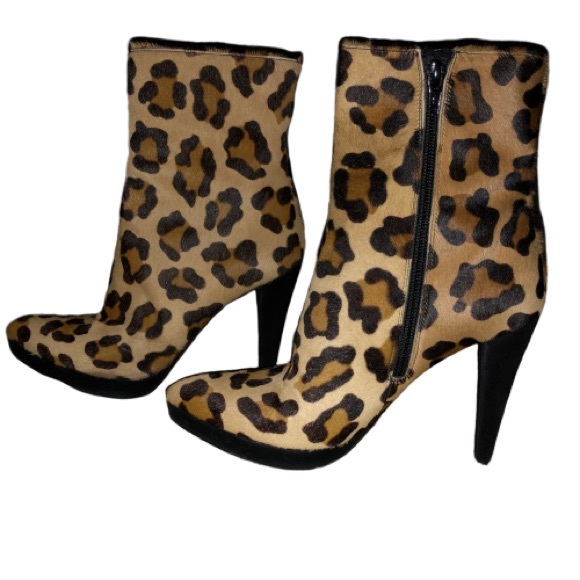 Stuart Weitzman Shoes - Stuart Weitzman Leopard Boots